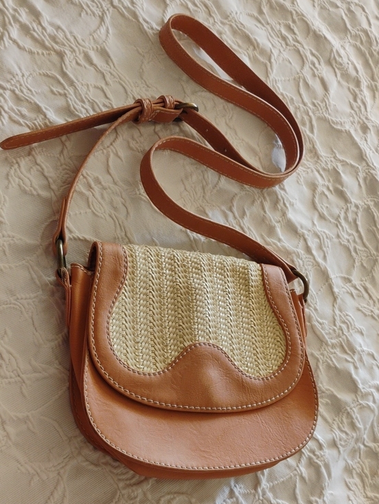 Universal Thread Handbags - Woven Straw and Tan Crossbody Bag - Women's Shoulder Purse